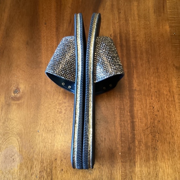 Juicy Couture Embellished Studded Bejeweled Slide Sandals, Size 9 NEW - Picture 3 of 7